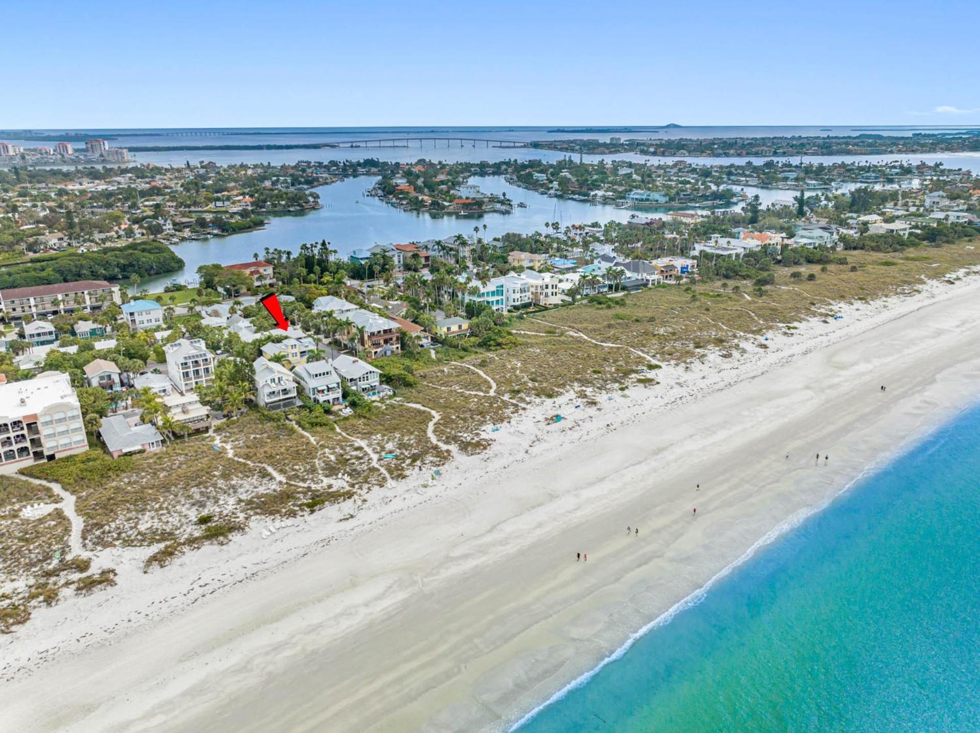 The Beach House Steps Away From Sanctuary Villa St. Pete Beach Exterior photo