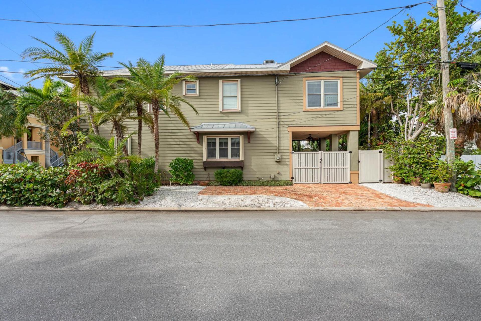 The Beach House Steps Away From Sanctuary Villa St. Pete Beach Exterior photo