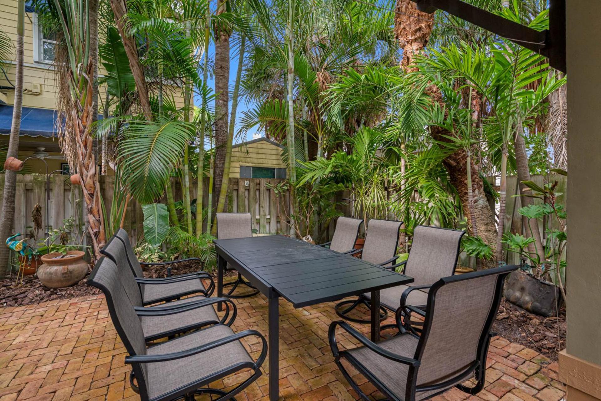 The Beach House Steps Away From Sanctuary Villa St. Pete Beach Exterior photo