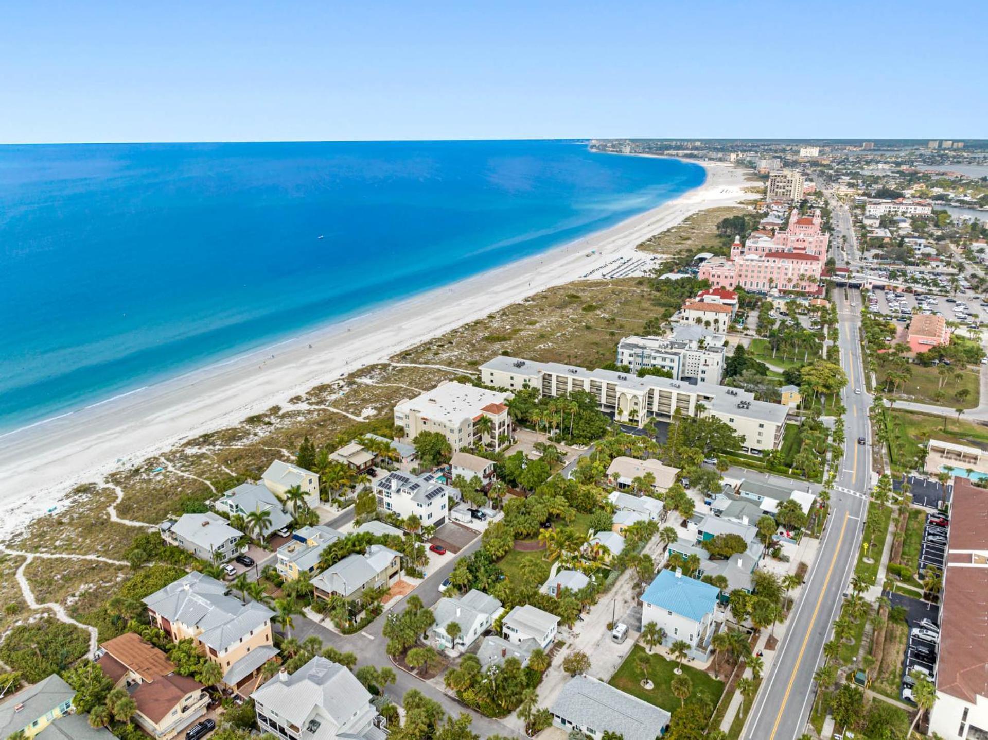 The Beach House Steps Away From Sanctuary Villa St. Pete Beach Exterior photo