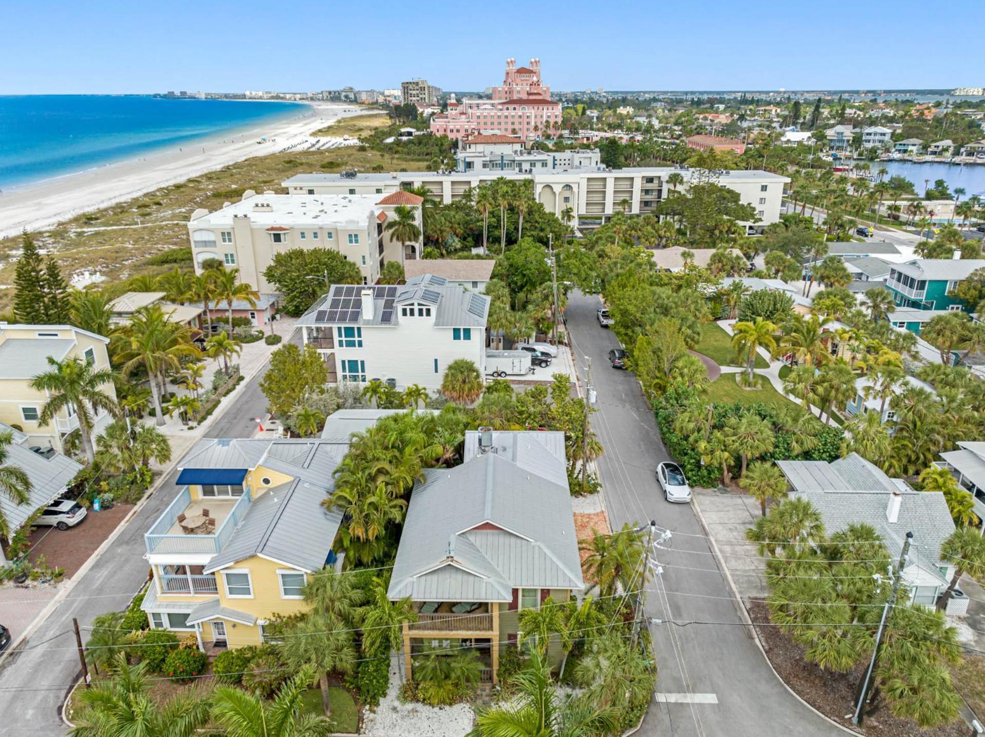 The Beach House Steps Away From Sanctuary Villa St. Pete Beach Exterior photo